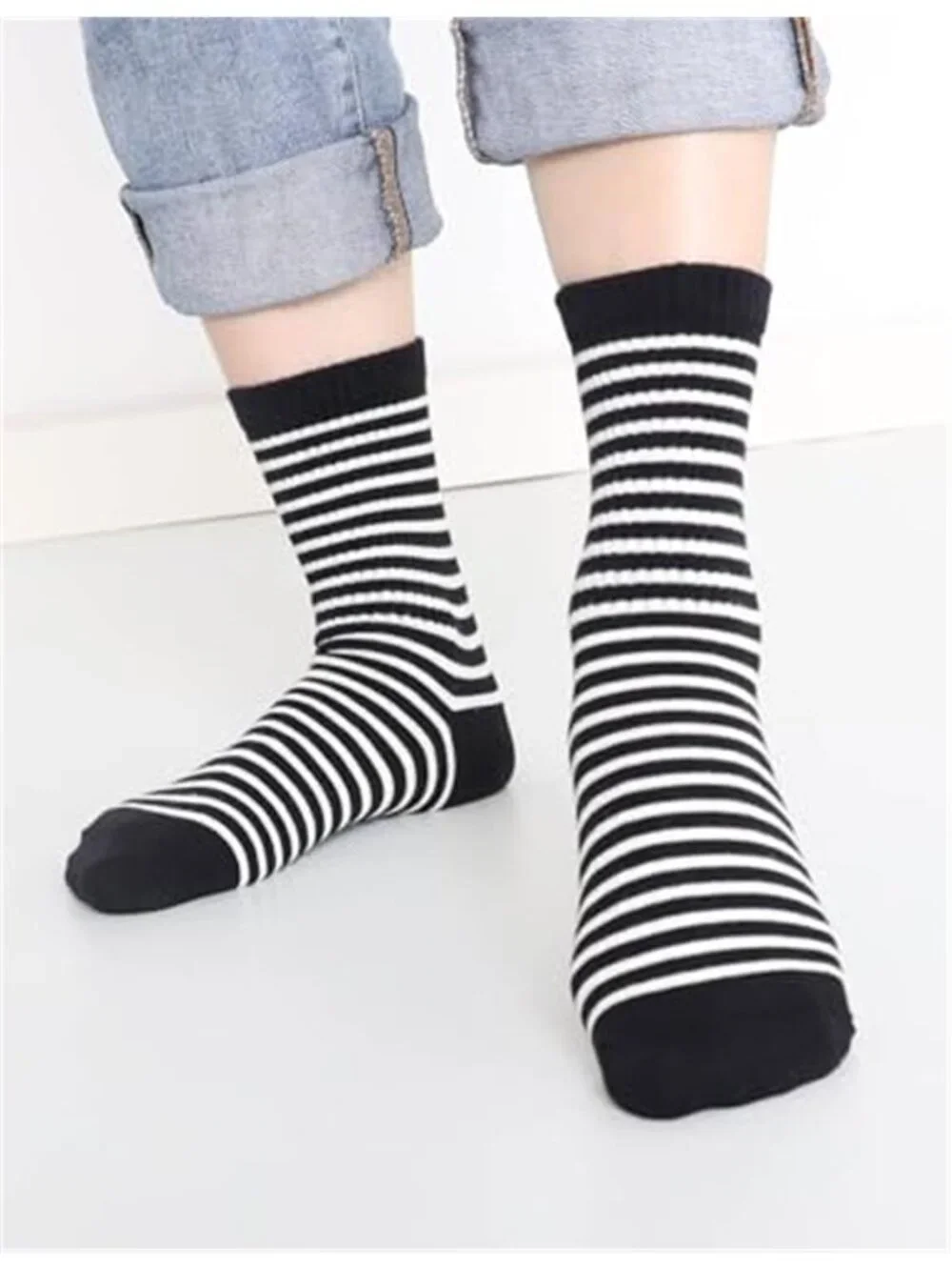 5 Pairs Retro Striped Crew Socks Cute Casual Quarter Socks for Women Girls
